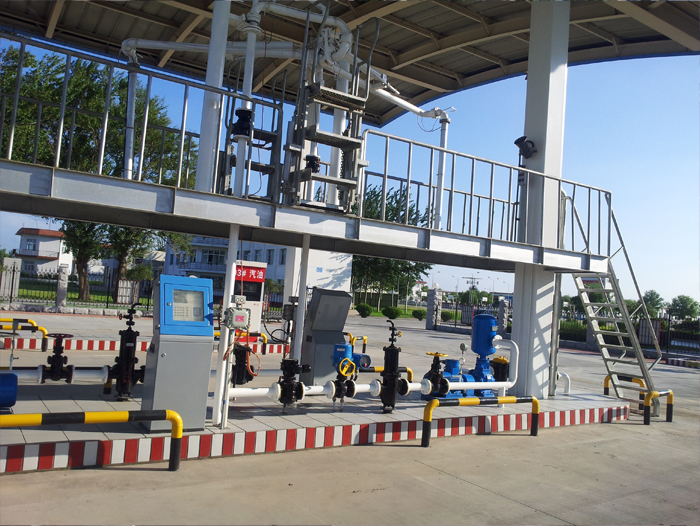 石油庫(kù)化工介質(zhì)鶴管現(xiàn)場(chǎng)圖 石油庫(kù)化工介質(zhì)鶴管現(xiàn)場(chǎng)圖